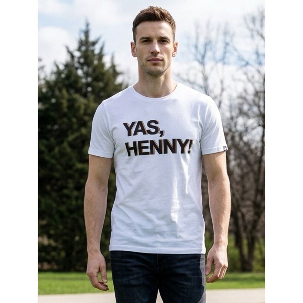 NWT Queer Eye Unisex White Short Sleeve Graphic Tee Shirt “Yes Henny” - Size L